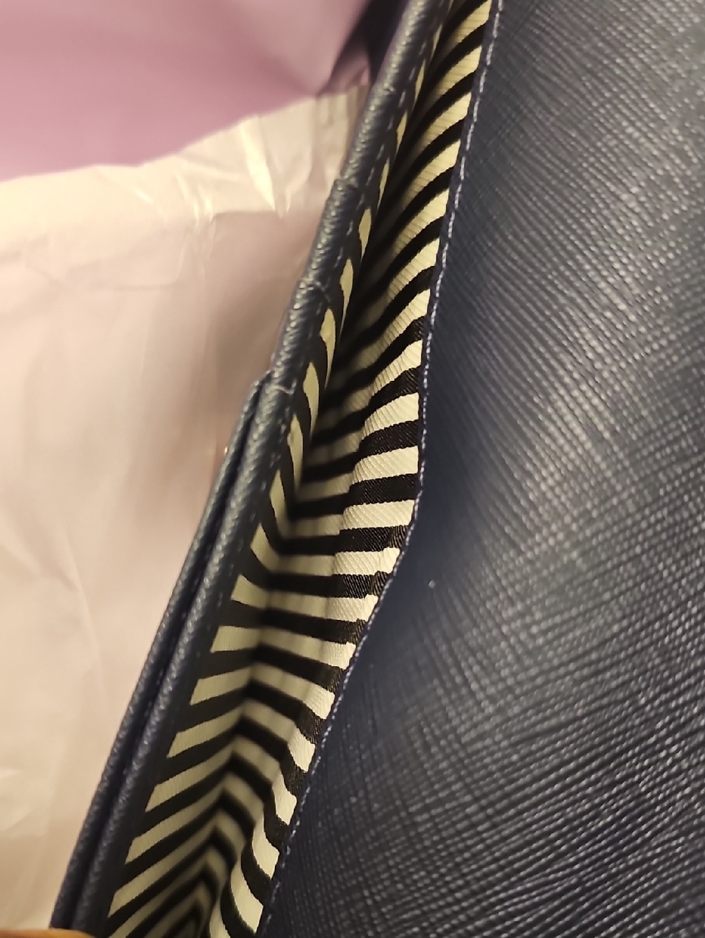 kate spade navy zip-around saffiano wallet with gold logo - Picture 6 of 8